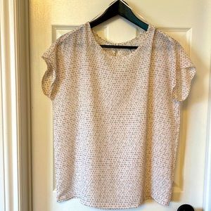 Great Soyaconcept short sleeve blouse! Pretty pattern & size small.